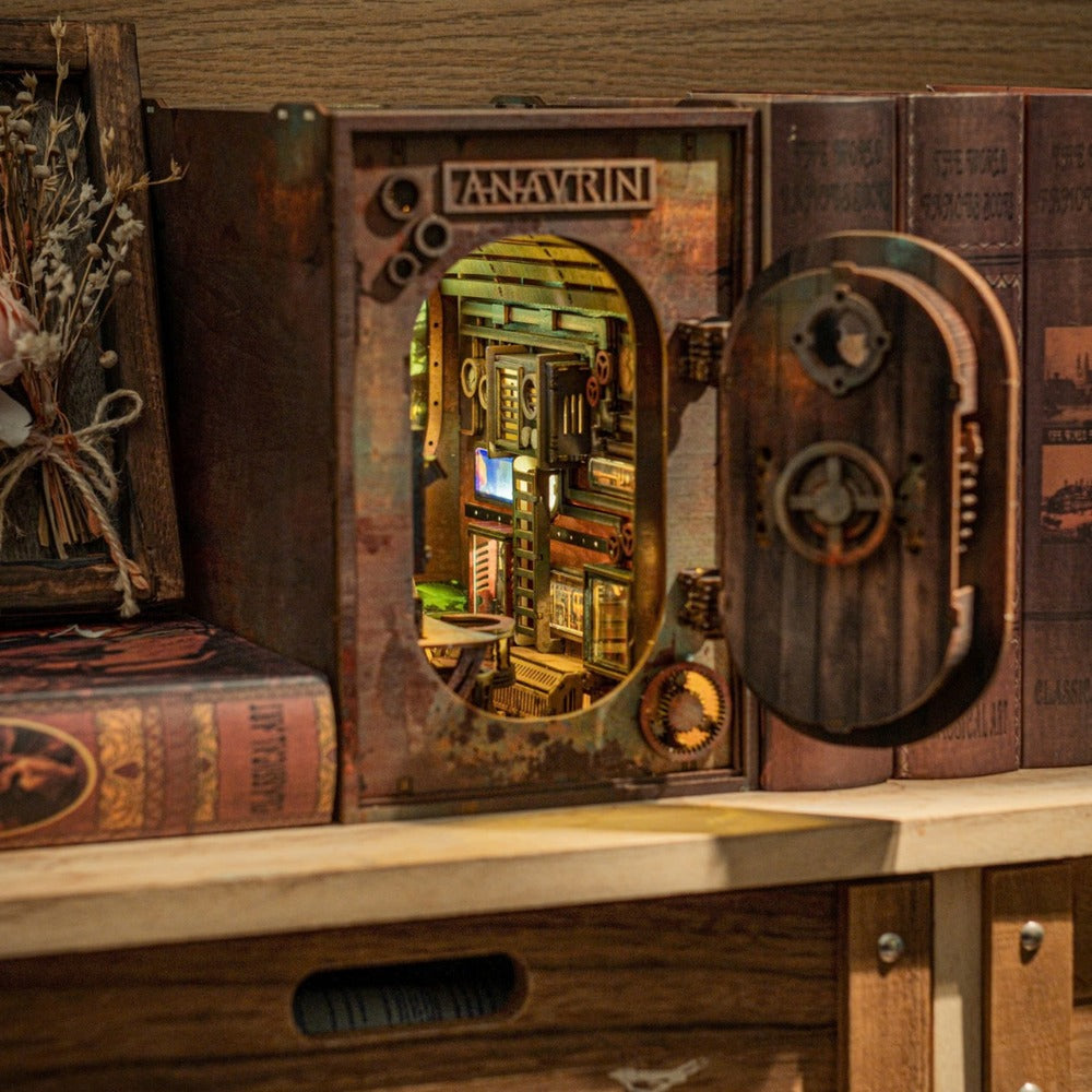 Book Nook Abandoned Submarine DIY kit