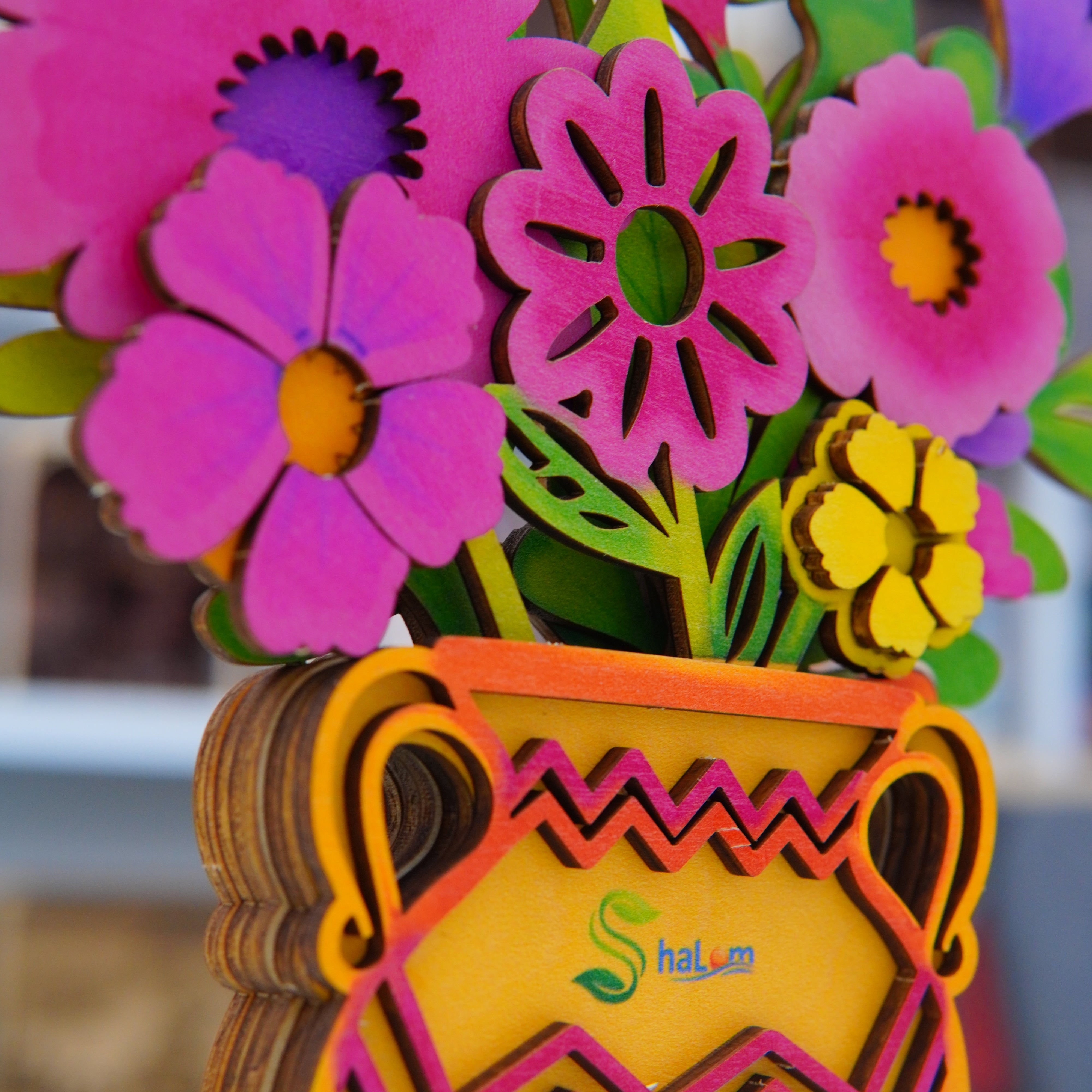 Halom DIY Wooden Flower Vase Kit – Buildable Mini Desk Decor for Home & Office