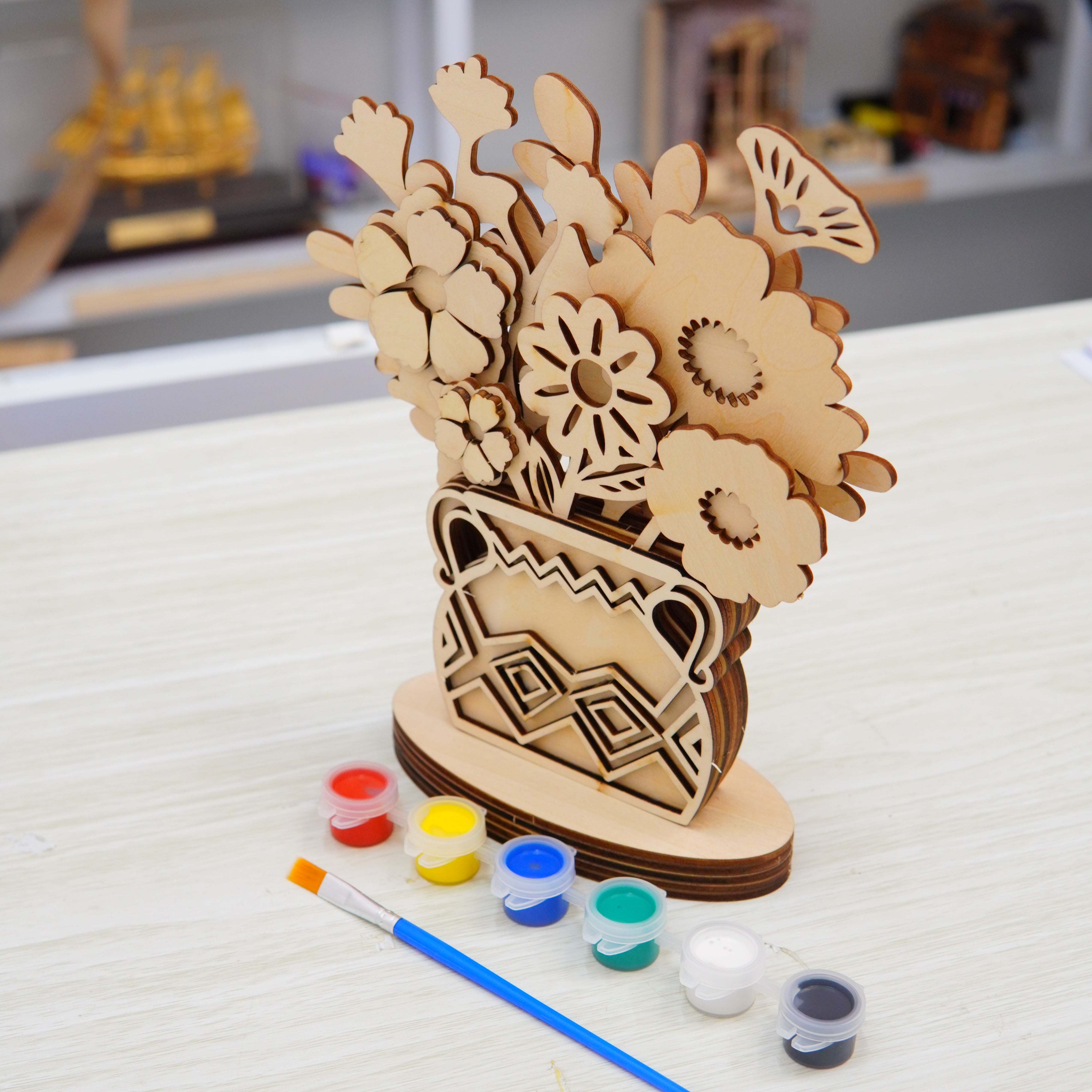 Halom DIY Paintable Wooden Flower Vase Kit – Build & Paint Mini Desk Decor