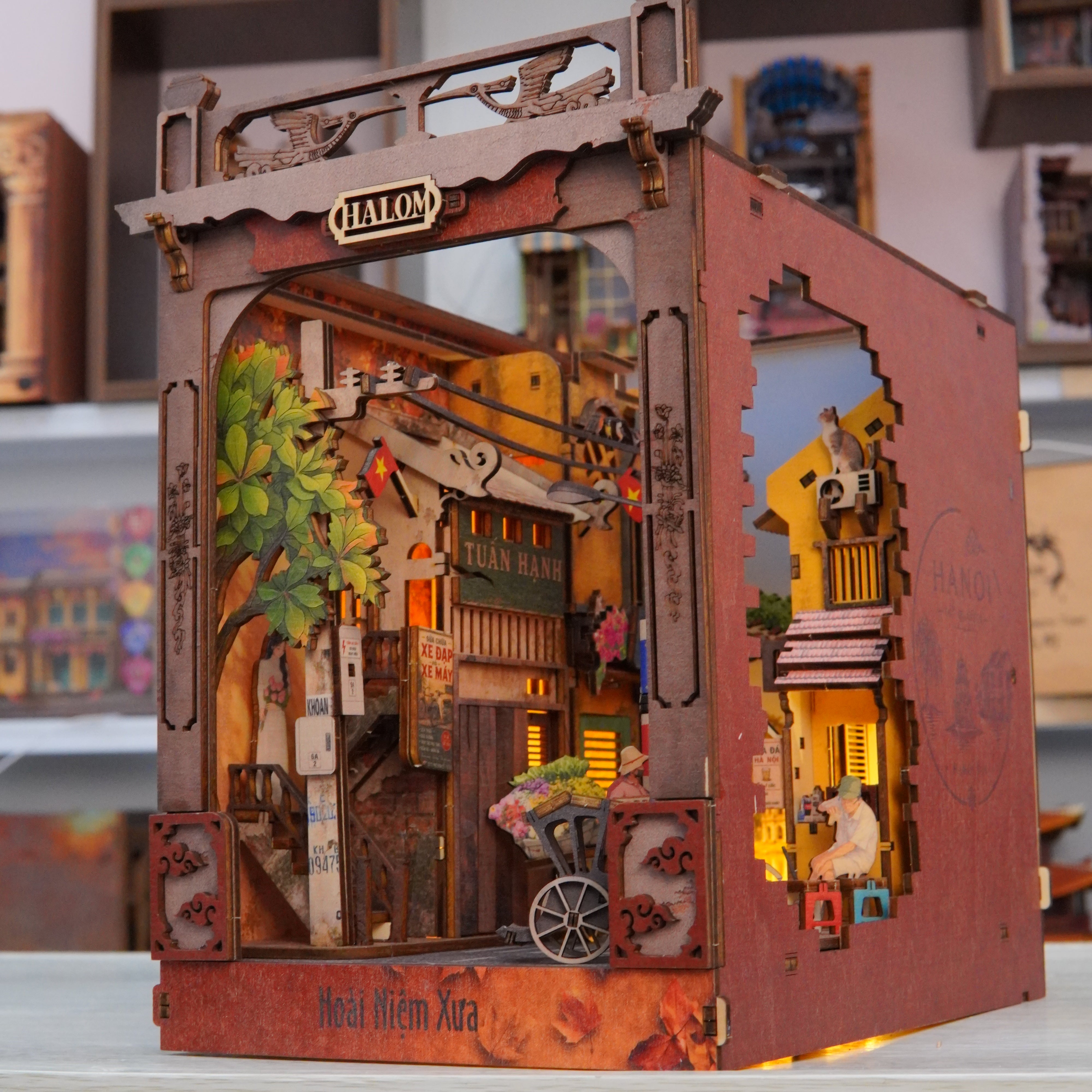Halom Hanoi Old Quarter DIY Book Nook Kit with LED